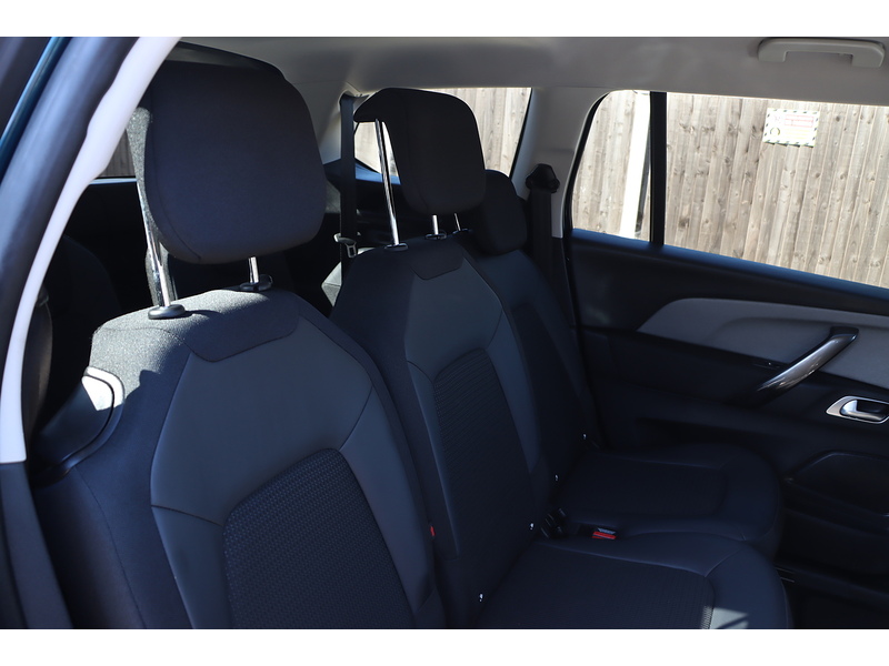 Citroen 1.2 PURETECH SENSE MPV 5DR PETROL EAT8 AUTO 7 SEATER SAT NAV BLUETOOTH DAB STEREO APPLE CARPLAY REAR CAMERA PARKING AIDS JUST 2 OWNERS 21000 MILES FSH 72-74 Mitcham Road