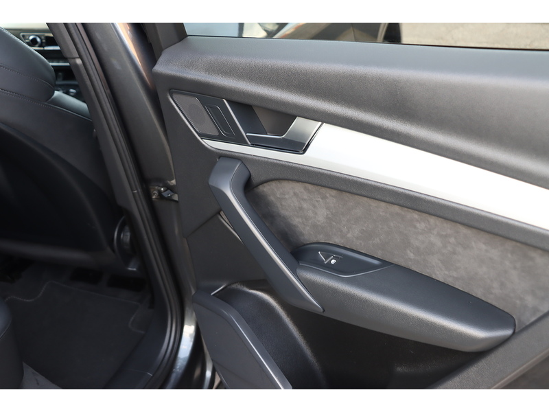 Audi 2.0 TFSIE 50 S LINE SUV 5DR PETROL PLUG-IN HYBRID S TRONIC QUATTRO AUTO HEATED SEATS SATNAV BLUETOOTH DAB STEREO APPLE CARPLAY 2 OWNERS FSH 7 SERVICES 72-74 Mitcham Road