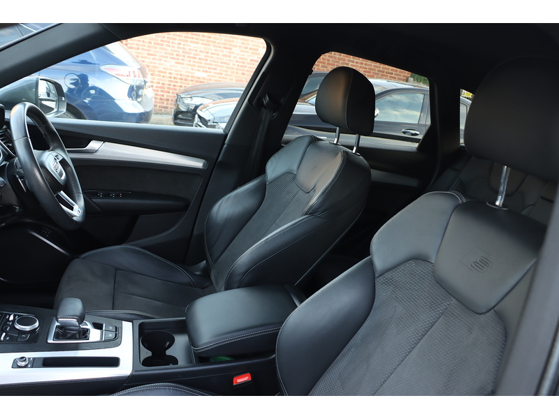 Audi 2.0 TFSIE 50 S LINE SUV 5DR PETROL PLUG-IN HYBRID S TRONIC QUATTRO AUTO HEATED SEATS SATNAV BLUETOOTH DAB STEREO APPLE CARPLAY 2 OWNERS FSH 7 SERVICES 72-74 Mitcham Road