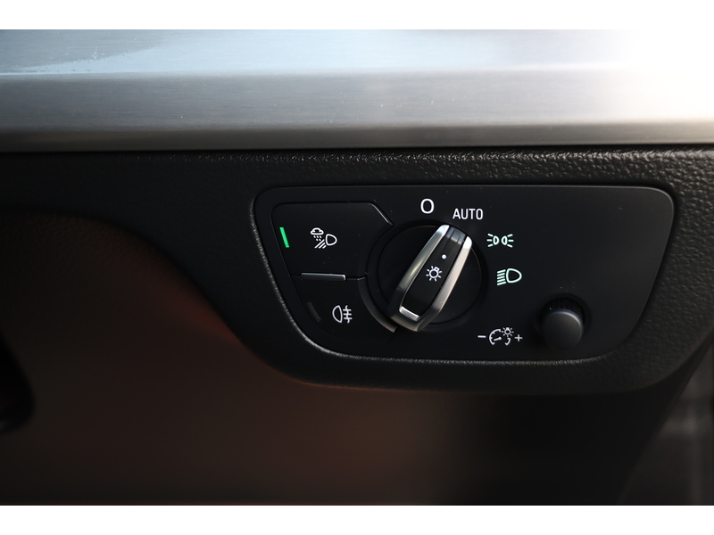 Audi 2.0 TFSIE 50 S LINE SUV 5DR PETROL PLUG-IN HYBRID S TRONIC QUATTRO AUTO HEATED SEATS SATNAV BLUETOOTH DAB STEREO APPLE CARPLAY 2 OWNERS FSH 7 SERVICES 72-74 Mitcham Road