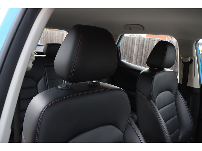 MG 1.5 T-GDI EXCITE SUV 5DR PETROL DCT AUTO SATNAV BLUETOOTH DAB STEREO APPLE CARPLAY REAR CAMERA PARKING AIDS JUST 1 OWNER FROM NEW ONLY 18000 MILES FSH 72-74 Mitcham Road