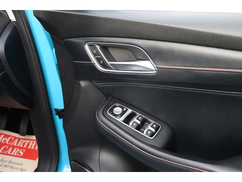 MG 1.5 T-GDI EXCITE SUV 5DR PETROL DCT AUTO SATNAV BLUETOOTH DAB STEREO APPLE CARPLAY REAR CAMERA PARKING AIDS JUST 1 OWNER FROM NEW ONLY 18000 MILES FSH 72-74 Mitcham Road