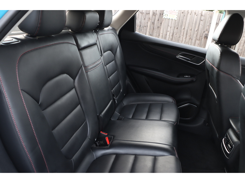 MG 1.5 T-GDI EXCITE SUV 5DR PETROL DCT AUTO SATNAV BLUETOOTH DAB STEREO APPLE CARPLAY REAR CAMERA PARKING AIDS JUST 1 OWNER FROM NEW ONLY 18000 MILES FSH 72-74 Mitcham Road