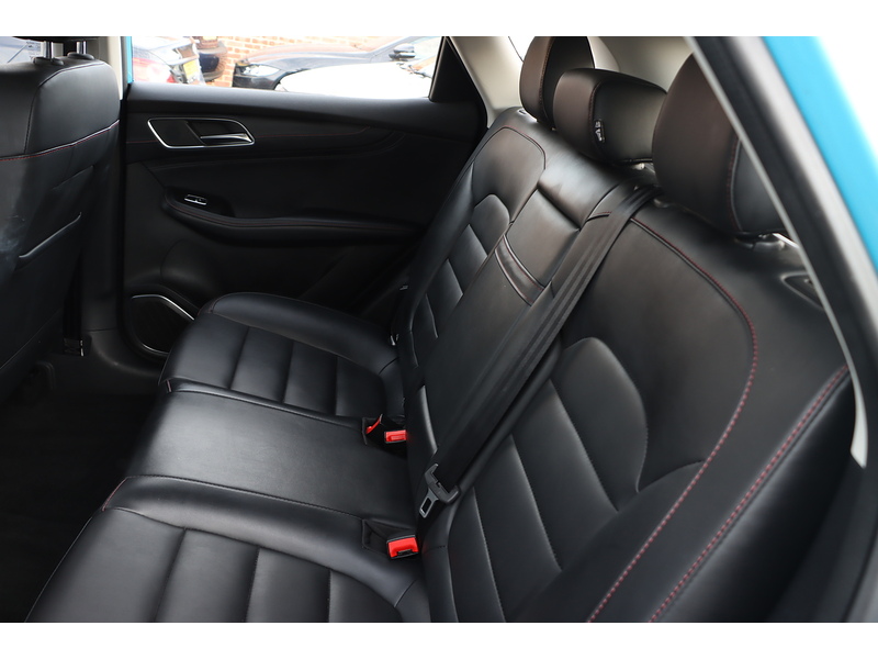 MG 1.5 T-GDI EXCITE SUV 5DR PETROL DCT AUTO SATNAV BLUETOOTH DAB STEREO APPLE CARPLAY REAR CAMERA PARKING AIDS JUST 1 OWNER FROM NEW ONLY 18000 MILES FSH 72-74 Mitcham Road