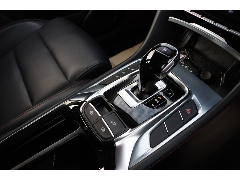 MG 1.5 T-GDI EXCITE SUV 5DR PETROL DCT AUTO SATNAV BLUETOOTH DAB STEREO APPLE CARPLAY REAR CAMERA PARKING AIDS JUST 1 OWNER FROM NEW ONLY 18000 MILES FSH 72-74 Mitcham Road