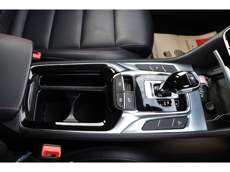 MG 1.5 T-GDI EXCITE SUV 5DR PETROL DCT AUTO SATNAV BLUETOOTH DAB STEREO APPLE CARPLAY REAR CAMERA PARKING AIDS JUST 1 OWNER FROM NEW ONLY 18000 MILES FSH 72-74 Mitcham Road