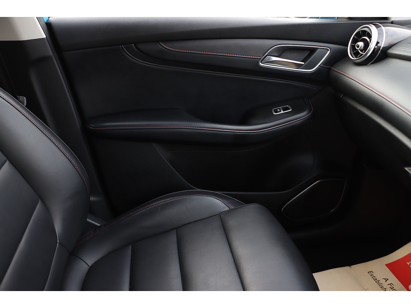 MG 1.5 T-GDI EXCITE SUV 5DR PETROL DCT AUTO SATNAV BLUETOOTH DAB STEREO APPLE CARPLAY REAR CAMERA PARKING AIDS JUST 1 OWNER FROM NEW ONLY 18000 MILES FSH 72-74 Mitcham Road