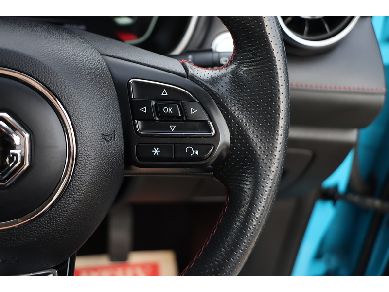 MG 1.5 T-GDI EXCITE SUV 5DR PETROL DCT AUTO SATNAV BLUETOOTH DAB STEREO APPLE CARPLAY REAR CAMERA PARKING AIDS JUST 1 OWNER FROM NEW ONLY 18000 MILES FSH 72-74 Mitcham Road