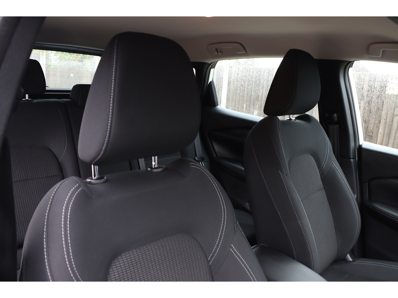 Nissan 1.3 DIG-T MHEV ACENTA PREMIUM SUV 5DR PETROL HYBRID MANUAL SATNAV BLUETOOTH APPLE CARPLAY REAR & 360 CAMERA PARKING AIDS 2 OWNERS ONLY 19000 MILES FSH 72-74 Mitcham Road