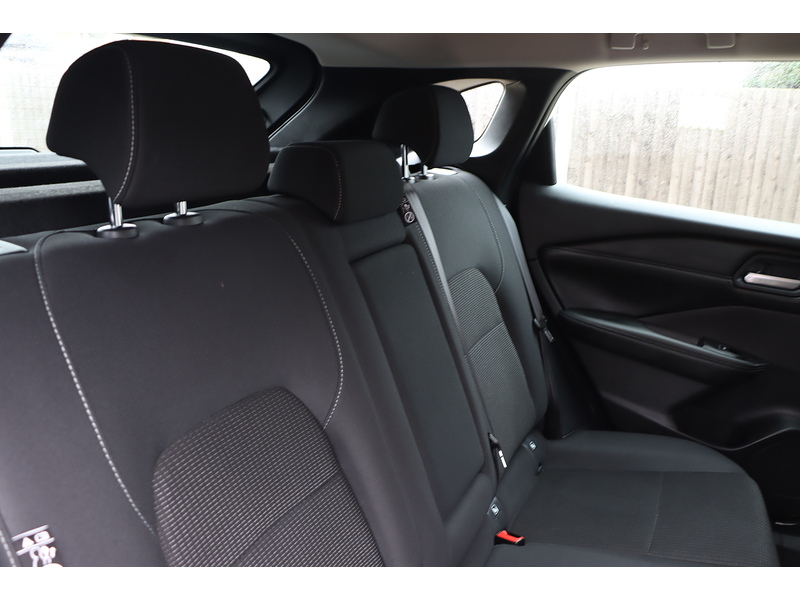 Nissan 1.3 DIG-T MHEV ACENTA PREMIUM SUV 5DR PETROL HYBRID MANUAL SATNAV BLUETOOTH APPLE CARPLAY REAR & 360 CAMERA PARKING AIDS 2 OWNERS ONLY 19000 MILES FSH 72-74 Mitcham Road