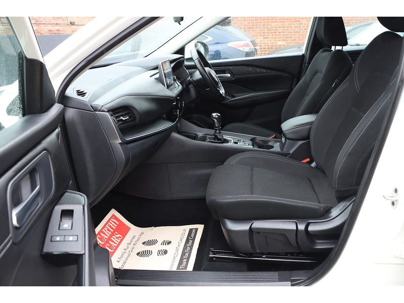 Nissan 1.3 DIG-T MHEV ACENTA PREMIUM SUV 5DR PETROL HYBRID MANUAL SATNAV BLUETOOTH APPLE CARPLAY REAR & 360 CAMERA PARKING AIDS 2 OWNERS ONLY 19000 MILES FSH 72-74 Mitcham Road