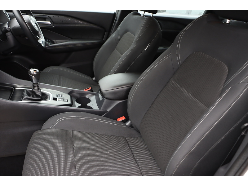 Nissan 1.3 DIG-T MHEV ACENTA PREMIUM SUV 5DR PETROL HYBRID MANUAL SATNAV BLUETOOTH APPLE CARPLAY REAR & 360 CAMERA PARKING AIDS 2 OWNERS ONLY 19000 MILES FSH 72-74 Mitcham Road