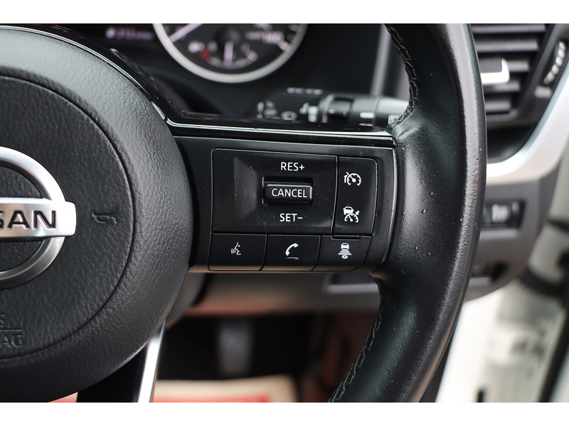 Nissan 1.3 DIG-T MHEV ACENTA PREMIUM SUV 5DR PETROL HYBRID MANUAL SATNAV BLUETOOTH APPLE CARPLAY REAR & 360 CAMERA PARKING AIDS 2 OWNERS ONLY 19000 MILES FSH 72-74 Mitcham Road