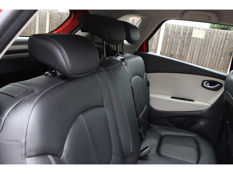 Renault 0.9 TCE ENERGY GT LINE SUV 5DR PETROL MANUAL HEATED SEATS SAT NAV BLUETOOTH DAB STEREO PARKING AIDS 2 OWNERS 28000 MILES FSH 5 SERVICES NO ULEZ CHARGE 72-74 Mitcham Road