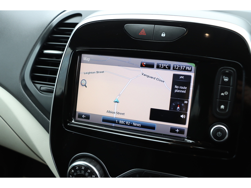 Renault 0.9 TCE ENERGY GT LINE SUV 5DR PETROL MANUAL HEATED SEATS SAT NAV BLUETOOTH DAB STEREO PARKING AIDS 2 OWNERS 28000 MILES FSH 5 SERVICES NO ULEZ CHARGE 72-74 Mitcham Road