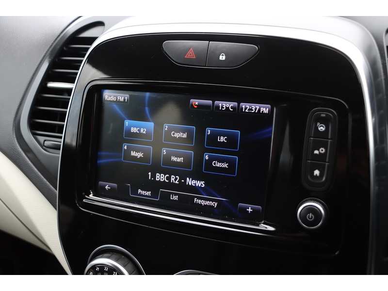 Renault 0.9 TCE ENERGY GT LINE SUV 5DR PETROL MANUAL HEATED SEATS SAT NAV BLUETOOTH DAB STEREO PARKING AIDS 2 OWNERS 28000 MILES FSH 5 SERVICES NO ULEZ CHARGE 72-74 Mitcham Road