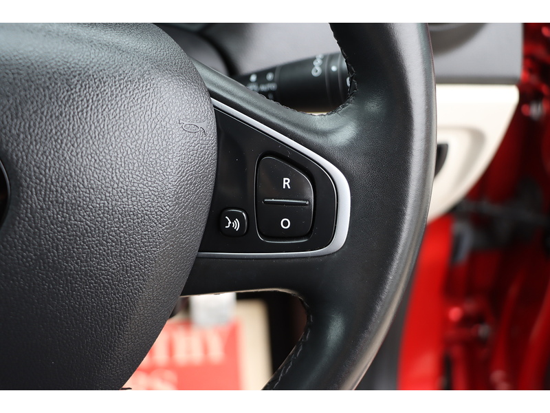 Renault 0.9 TCE ENERGY GT LINE SUV 5DR PETROL MANUAL HEATED SEATS SAT NAV BLUETOOTH DAB STEREO PARKING AIDS 2 OWNERS 28000 MILES FSH 5 SERVICES NO ULEZ CHARGE 72-74 Mitcham Road