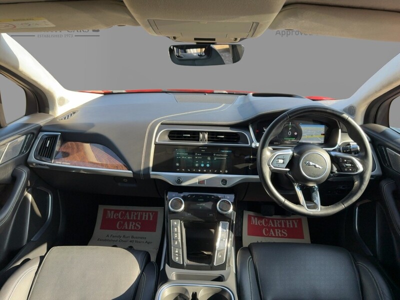 Jaguar 400 90KWH FIRST EDITION SUV 5DR ELECTRIC 4WD AUTO PAN ROOF HEATED SEATS SATNAV BLUETOOTH DAB RADIO REAR & 360 CAMERA PARKING AIDS ONLY 45000 MILES FSH 72-74 Mitcham Road