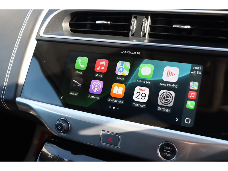 Jaguar 400 90KWH FIRST EDITION SUV 5DR ELECTRIC 4WD AUTO PAN ROOF HEATED SEATS SATNAV BLUETOOTH DAB RADIO REAR & 360 CAMERA PARKING AIDS ONLY 45000 MILES FSH 72-74 Mitcham Road