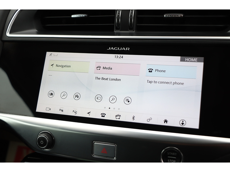 Jaguar 400 90KWH HSE SUV 5DR ELECTRIC 4WD AUTO HEATED SEATS SAT NAV BLUETOOTH DAB STEREO APPLE CARPLAY REAR & 360 CAMERA PARKING AIDS 2 OWNERS 34000 MILES SH 72-74 Mitcham Road