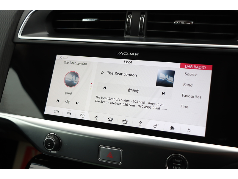 Jaguar 400 90KWH HSE SUV 5DR ELECTRIC 4WD AUTO HEATED SEATS SAT NAV BLUETOOTH DAB STEREO APPLE CARPLAY REAR & 360 CAMERA PARKING AIDS 2 OWNERS 34000 MILES SH 72-74 Mitcham Road