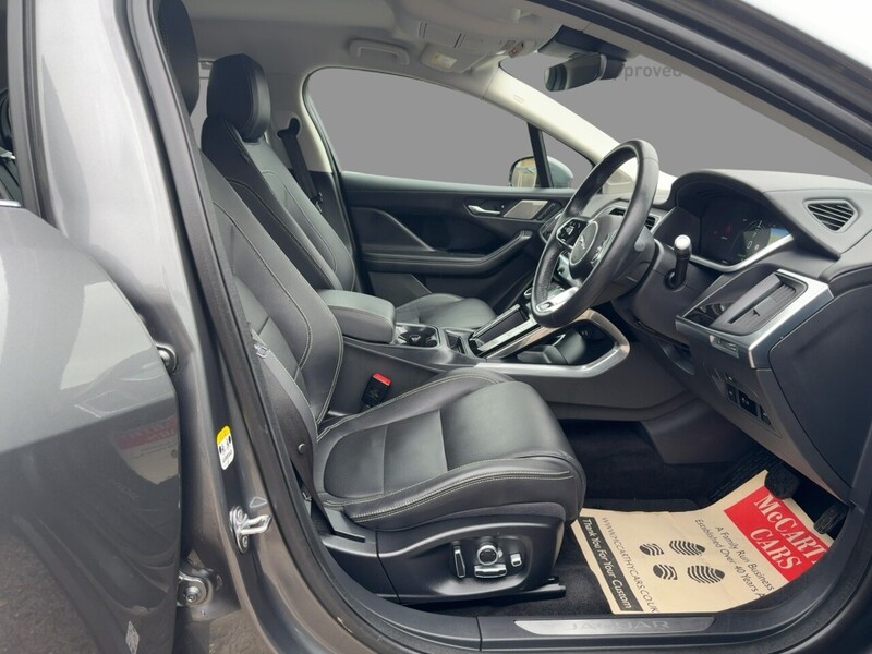 Jaguar 400 90KWH HSE SUV 5DR ELECTRIC 4WD AUTO HEATED SEATS SAT NAV BLUETOOTH DAB STEREO APPLE CARPLAY REAR & 360 CAMERA PARKING AIDS 2 OWNERS 34000 MILES SH 72-74 Mitcham Road