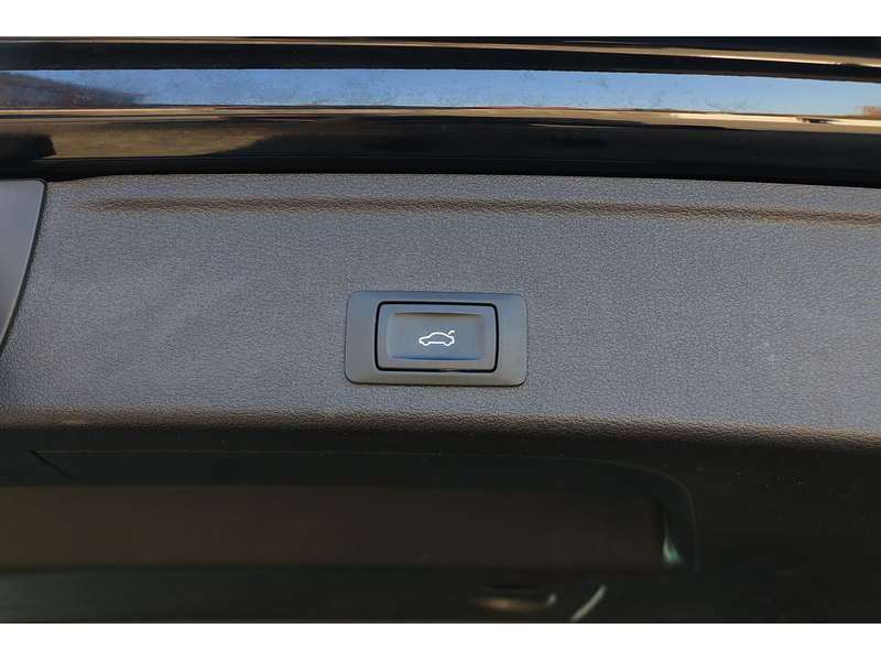 Audi 1.4 TFSI S LINE ESTATE 5DR PETROL S TRONIC AUTO HEATED SEATS SATNAV BLUETOOTH DAB STEREO APPLE CARPLAY PARKING AIDS ONLY 78000 MILES SH NO ULEZ CHARGE 72-74 Mitcham Road