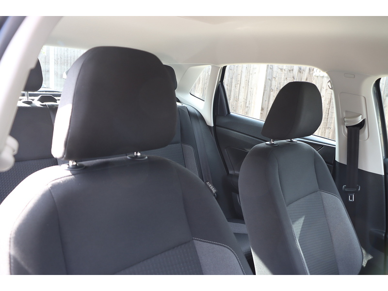 Volkswagen 1.0 TSI LIFE HATCHBACK 5DR PETROL DSG AUTO SATNAV BLUETOOTH DAB RADIO USB INPUT PARKING AIDS JUST 1 OWNER FROM NEW ONLY 34000 MILES FSH NO ULEZ CHARGE 72-74 Mitcham Road