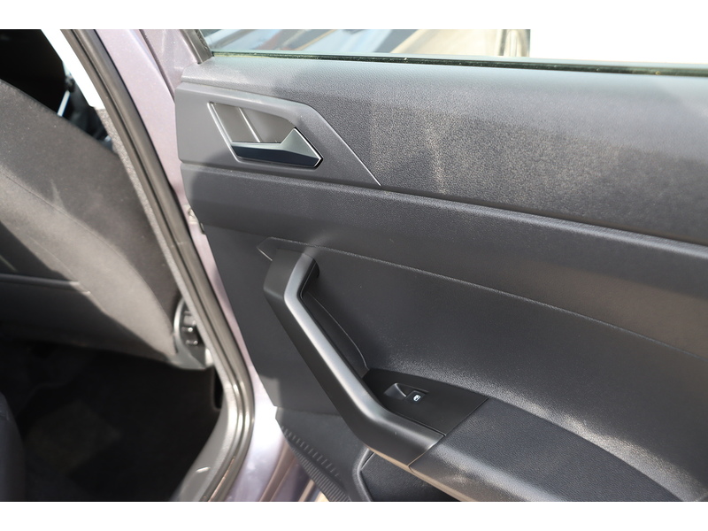 Volkswagen 1.0 TSI LIFE HATCHBACK 5DR PETROL DSG AUTO SATNAV BLUETOOTH DAB RADIO USB INPUT PARKING AIDS JUST 1 OWNER FROM NEW ONLY 34000 MILES FSH NO ULEZ CHARGE 72-74 Mitcham Road