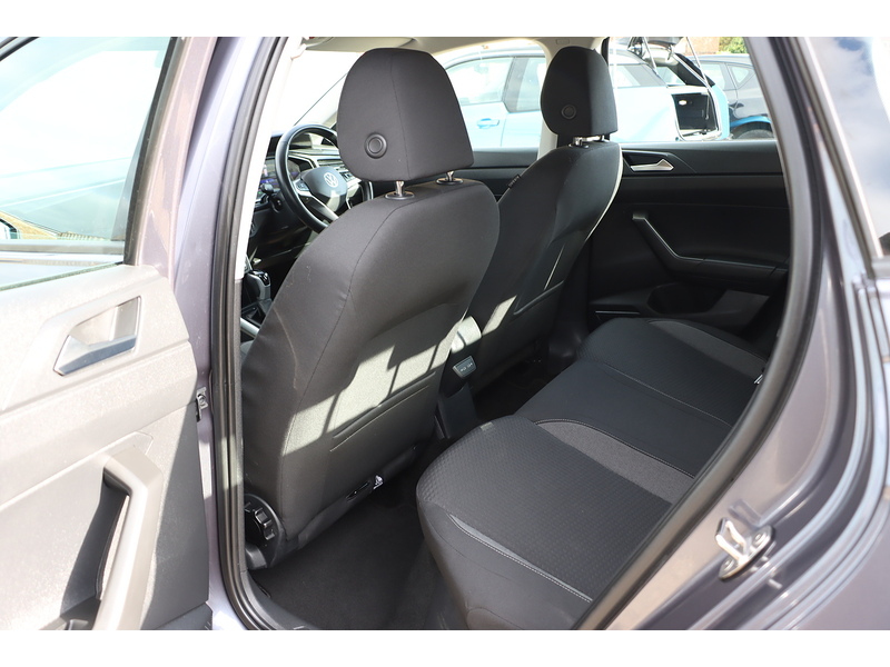 Volkswagen 1.0 TSI LIFE HATCHBACK 5DR PETROL DSG AUTO SATNAV BLUETOOTH DAB RADIO USB INPUT PARKING AIDS JUST 1 OWNER FROM NEW ONLY 34000 MILES FSH NO ULEZ CHARGE 72-74 Mitcham Road