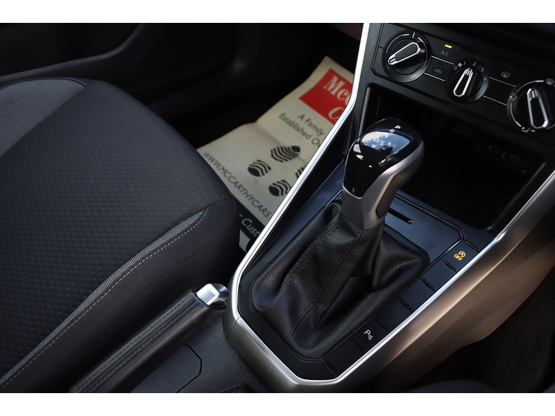 Volkswagen 1.0 TSI LIFE HATCHBACK 5DR PETROL DSG AUTO SATNAV BLUETOOTH DAB RADIO USB INPUT PARKING AIDS JUST 1 OWNER FROM NEW ONLY 34000 MILES FSH NO ULEZ CHARGE 72-74 Mitcham Road