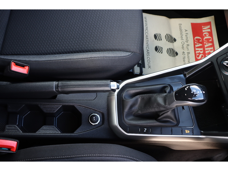 Volkswagen 1.0 TSI LIFE HATCHBACK 5DR PETROL DSG AUTO SATNAV BLUETOOTH DAB RADIO USB INPUT PARKING AIDS JUST 1 OWNER FROM NEW ONLY 34000 MILES FSH NO ULEZ CHARGE 72-74 Mitcham Road