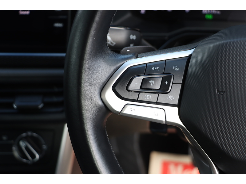 Volkswagen 1.0 TSI LIFE HATCHBACK 5DR PETROL DSG AUTO SATNAV BLUETOOTH DAB RADIO USB INPUT PARKING AIDS JUST 1 OWNER FROM NEW ONLY 34000 MILES FSH NO ULEZ CHARGE 72-74 Mitcham Road