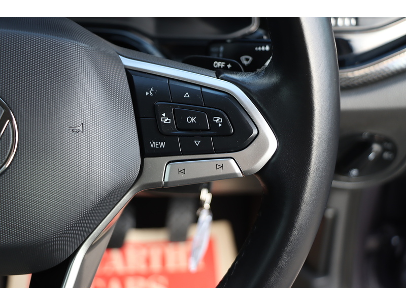 Volkswagen 1.0 TSI LIFE HATCHBACK 5DR PETROL DSG AUTO SATNAV BLUETOOTH DAB RADIO USB INPUT PARKING AIDS JUST 1 OWNER FROM NEW ONLY 34000 MILES FSH NO ULEZ CHARGE 72-74 Mitcham Road