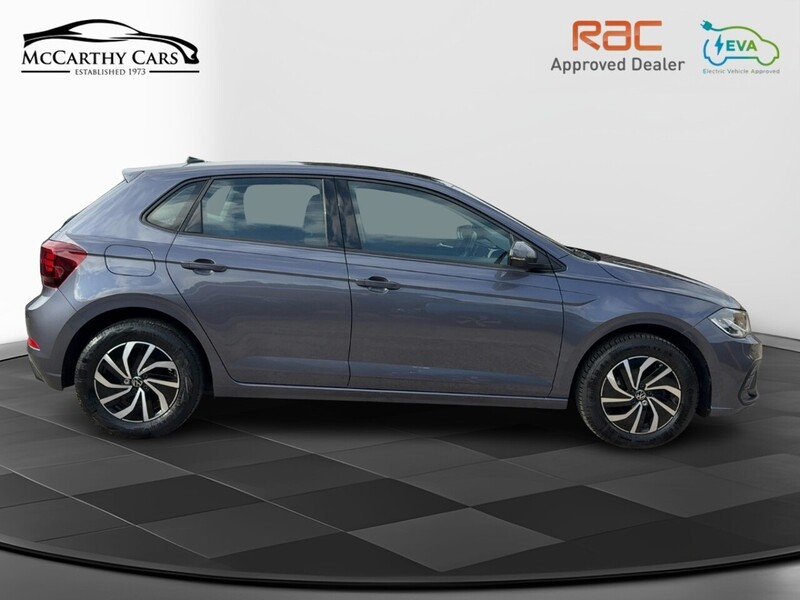 Volkswagen 1.0 TSI LIFE HATCHBACK 5DR PETROL DSG AUTO SATNAV BLUETOOTH DAB RADIO USB INPUT PARKING AIDS JUST 1 OWNER FROM NEW ONLY 34000 MILES FSH NO ULEZ CHARGE 72-74 Mitcham Road