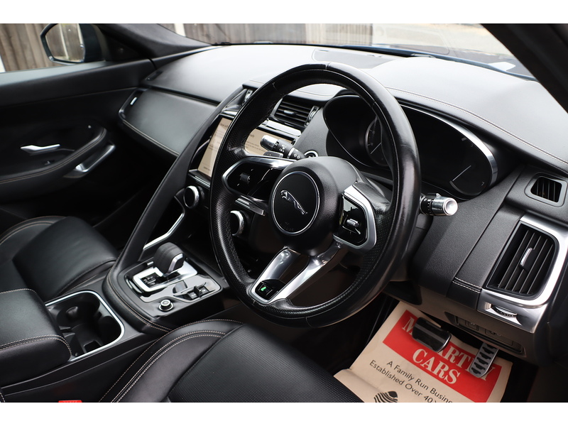 Jaguar 2.0 P200 MHEV R-DYNAMIC S SUV 5DR PETROL AWD AUTO PAN ROOF HEATED SEATS SAT NAV APPLE CARPLAY REAR & 360 CAMERA PARKING AIDS 2 OWNERS 81000 MILES FSH 72-74 Mitcham Road