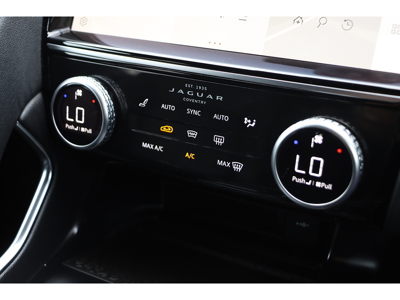 Jaguar 2.0 P200 MHEV R-DYNAMIC S SUV 5DR PETROL AWD AUTO PAN ROOF HEATED SEATS SAT NAV APPLE CARPLAY REAR & 360 CAMERA PARKING AIDS 2 OWNERS 81000 MILES FSH 72-74 Mitcham Road