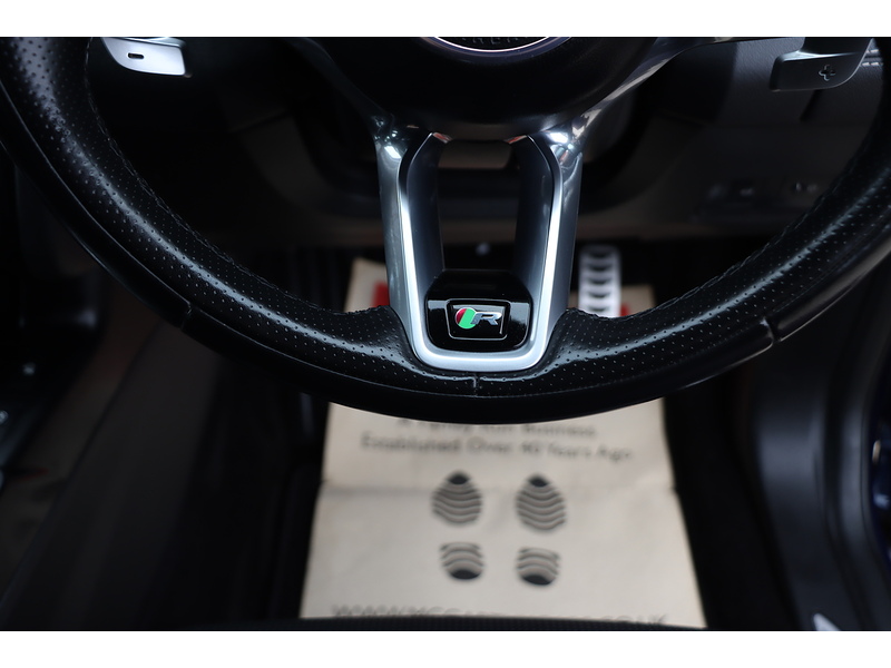 Jaguar 2.0 P200 MHEV R-DYNAMIC S SUV 5DR PETROL AWD AUTO PAN ROOF HEATED SEATS SAT NAV APPLE CARPLAY REAR & 360 CAMERA PARKING AIDS 2 OWNERS 81000 MILES FSH 72-74 Mitcham Road