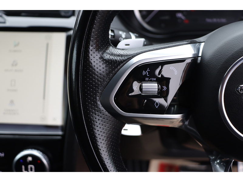 Jaguar 2.0 P200 MHEV R-DYNAMIC S SUV 5DR PETROL AWD AUTO PAN ROOF HEATED SEATS SAT NAV APPLE CARPLAY REAR & 360 CAMERA PARKING AIDS 2 OWNERS 81000 MILES FSH 72-74 Mitcham Road