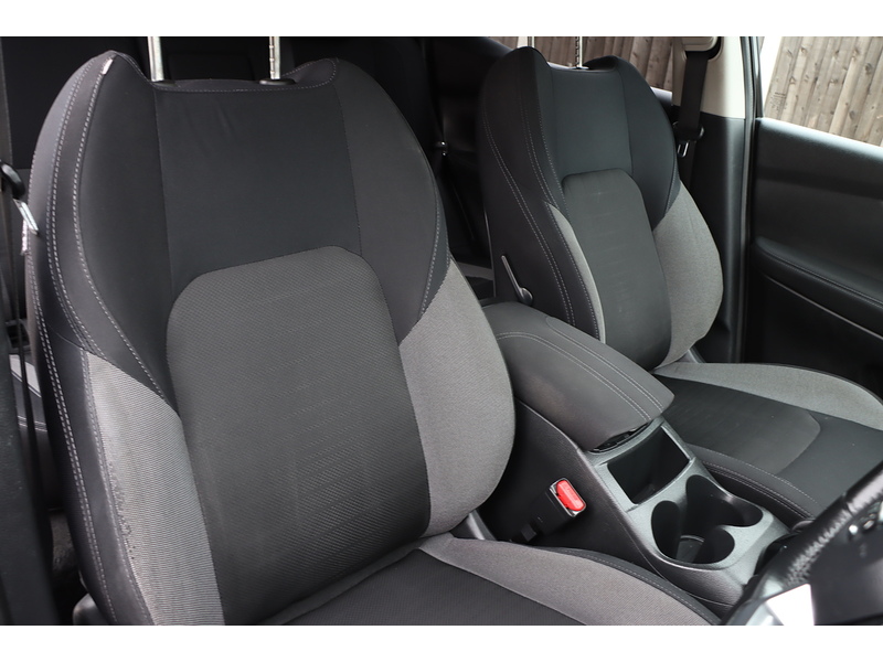 Nissan 1.2 DIG-T N-CONNECTA SUV 5DR PETROL XTRON AUTO SAT NAV BLUETOOTH DAB STEREO APPLE CARPLAY REAR & 360 CAMERA PARKING AIDS 2 OWNERS ONLY 39000 MILES SH 72-74 Mitcham Road