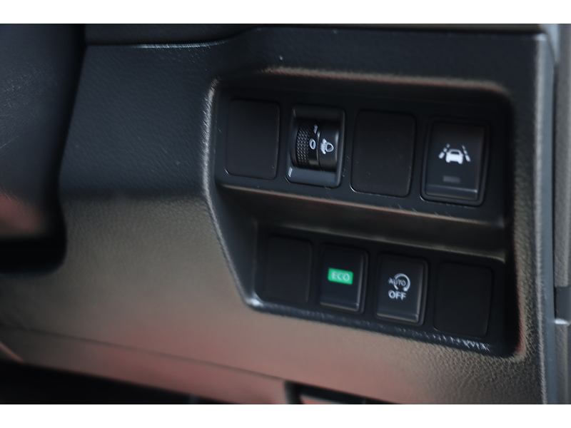 Nissan 1.2 DIG-T N-CONNECTA SUV 5DR PETROL XTRON AUTO SAT NAV BLUETOOTH DAB STEREO APPLE CARPLAY REAR & 360 CAMERA PARKING AIDS 2 OWNERS ONLY 39000 MILES SH 72-74 Mitcham Road