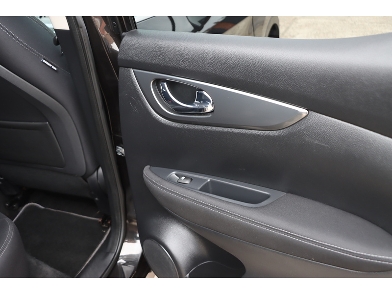 Nissan 1.2 DIG-T N-CONNECTA SUV 5DR PETROL XTRON AUTO SAT NAV BLUETOOTH DAB STEREO APPLE CARPLAY REAR & 360 CAMERA PARKING AIDS 2 OWNERS ONLY 39000 MILES SH 72-74 Mitcham Road