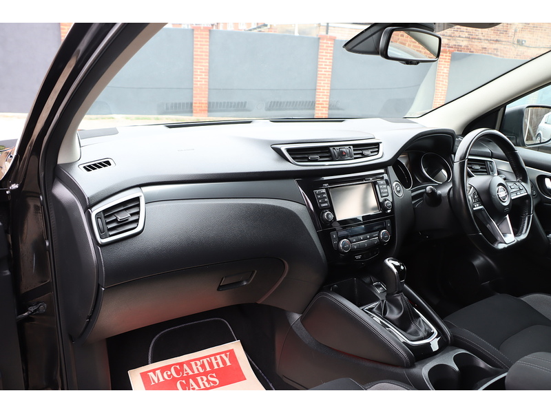 Nissan 1.2 DIG-T N-CONNECTA SUV 5DR PETROL XTRON AUTO SAT NAV BLUETOOTH DAB STEREO APPLE CARPLAY REAR & 360 CAMERA PARKING AIDS 2 OWNERS ONLY 39000 MILES SH 72-74 Mitcham Road