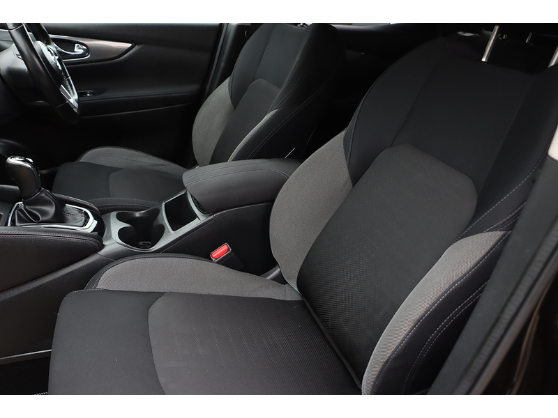 Nissan 1.2 DIG-T N-CONNECTA SUV 5DR PETROL XTRON AUTO SAT NAV BLUETOOTH DAB STEREO APPLE CARPLAY REAR & 360 CAMERA PARKING AIDS 2 OWNERS ONLY 39000 MILES SH 72-74 Mitcham Road