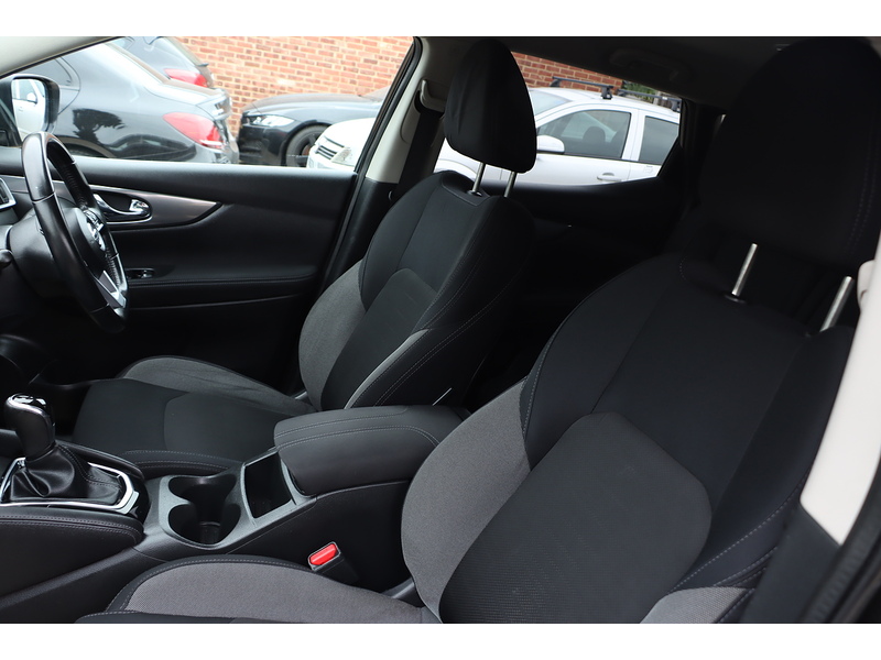 Nissan 1.2 DIG-T N-CONNECTA SUV 5DR PETROL XTRON AUTO SAT NAV BLUETOOTH DAB STEREO APPLE CARPLAY REAR & 360 CAMERA PARKING AIDS 2 OWNERS ONLY 39000 MILES SH 72-74 Mitcham Road