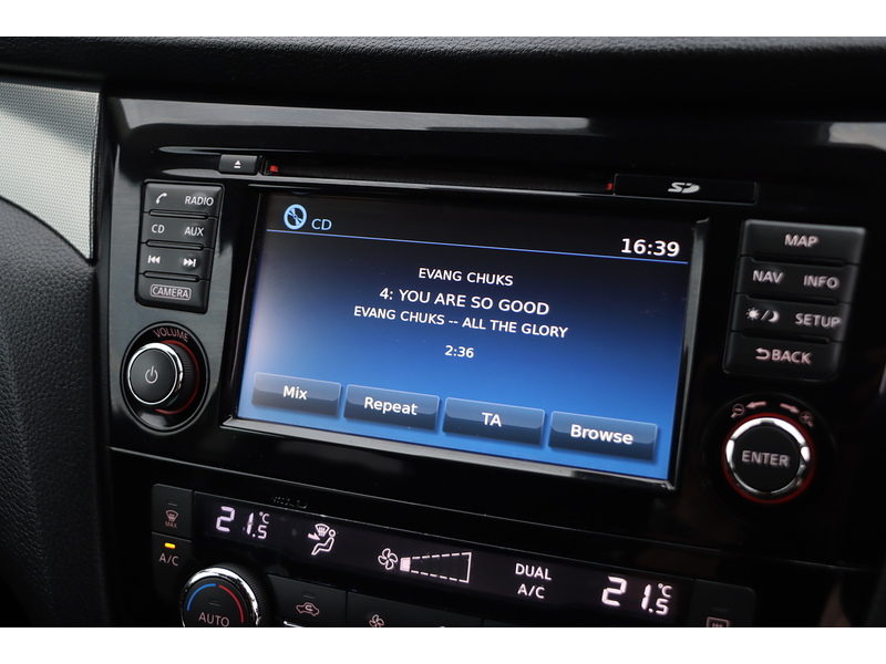 Nissan 1.2 DIG-T N-CONNECTA SUV 5DR PETROL XTRON AUTO SAT NAV BLUETOOTH DAB STEREO APPLE CARPLAY REAR & 360 CAMERA PARKING AIDS 2 OWNERS ONLY 39000 MILES SH 72-74 Mitcham Road