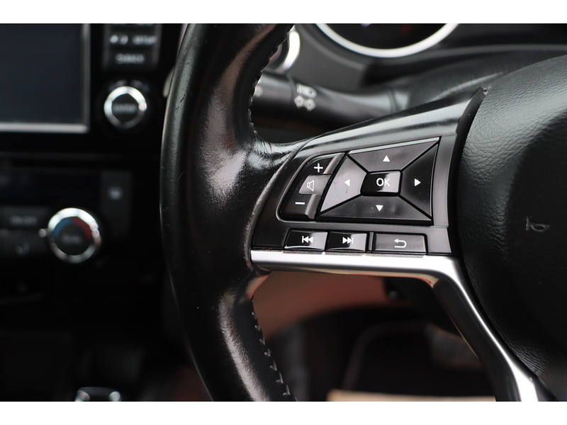 Nissan 1.2 DIG-T N-CONNECTA SUV 5DR PETROL XTRON AUTO SAT NAV BLUETOOTH DAB STEREO APPLE CARPLAY REAR & 360 CAMERA PARKING AIDS 2 OWNERS ONLY 39000 MILES SH 72-74 Mitcham Road