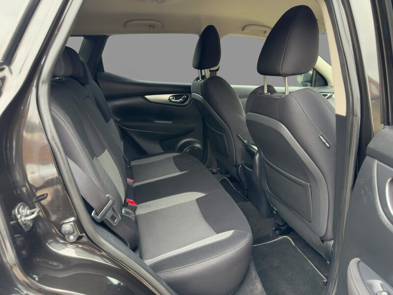 Nissan 1.2 DIG-T N-CONNECTA SUV 5DR PETROL XTRON AUTO SAT NAV BLUETOOTH DAB STEREO APPLE CARPLAY REAR & 360 CAMERA PARKING AIDS 2 OWNERS ONLY 39000 MILES SH 72-74 Mitcham Road