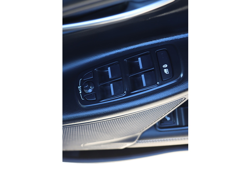 Jaguar 2.0I R-SPORT SALOON 4DR PETROL AUTO HEATED SEATS SAT NAV BLUETOOTH DAB STEREO REAR CAMERA PARKING AIDS ONLY 48000 MILES FSH 6 SERVICES NO ULEZ CHARGE 72-74 Mitcham Road