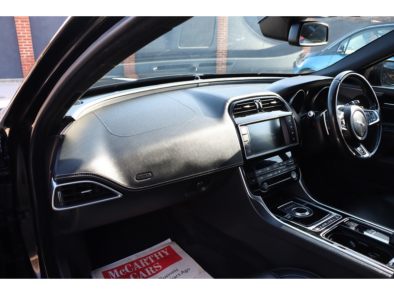 Jaguar 2.0I R-SPORT SALOON 4DR PETROL AUTO HEATED SEATS SAT NAV BLUETOOTH DAB STEREO REAR CAMERA PARKING AIDS ONLY 48000 MILES FSH 6 SERVICES NO ULEZ CHARGE 72-74 Mitcham Road